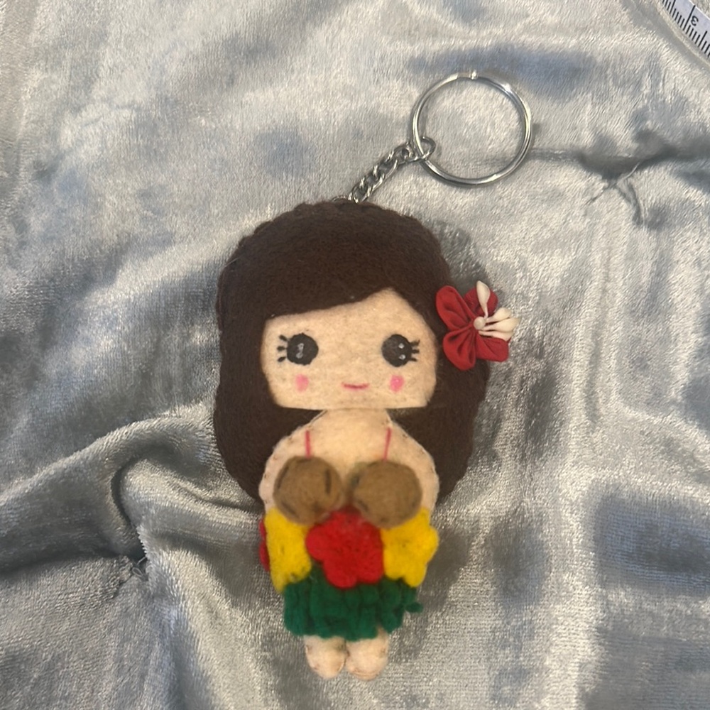 Cute Felt Hula Girl Keychain